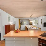בית נופש Iliana - 1km From The Sea By Interhome *