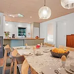 בית נופש Iliana - 1km From The Sea By Interhome *